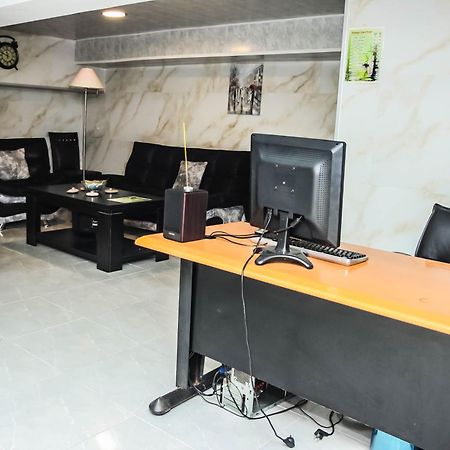 Graphic Hotel Batumi Ngoại thất bức ảnh
