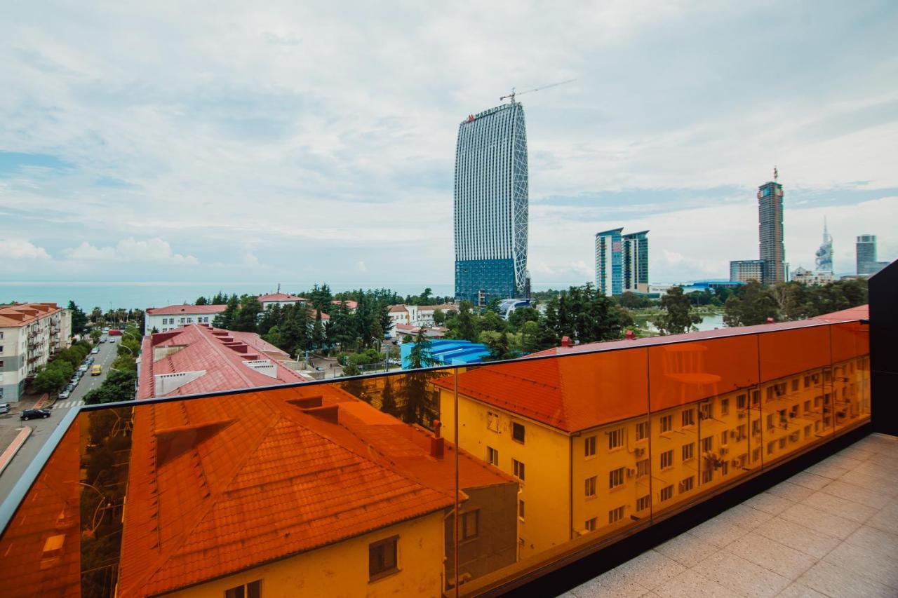 Graphic Hotel Batumi Ngoại thất bức ảnh